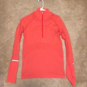 Lululemon swiftly half zip